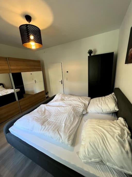 Jaybnb - Geraeumiges Apartment Am Hafen Von Dortmund Eksteriør billede